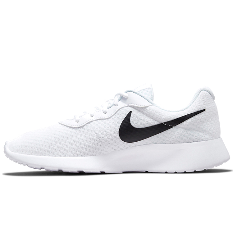 Кроссовки Nike TANJUN photo Кроссовки Nike TANJUN photo