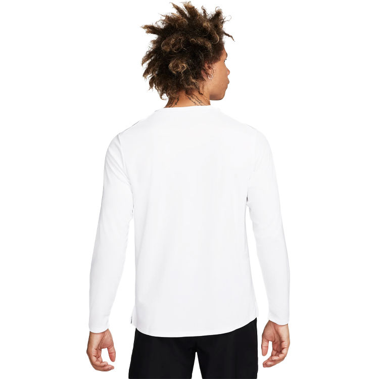 Мужская Толстовка Nike M NK DF UV MILER TOP LS L Белый photo 2
