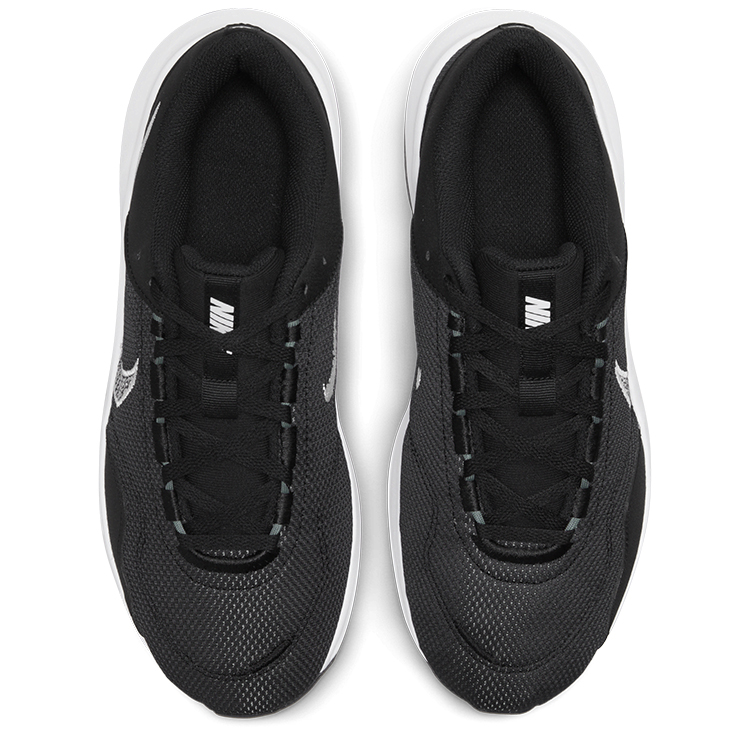 Кроссовки Nike M LEGEND ESSENTIAL 3 / Мужской / 40.5 / Черный photo 4