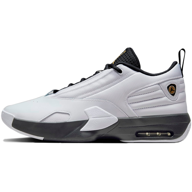 Кроссовки Nike JORDAN MAX AURA 6 photo Кроссовки Nike JORDAN MAX AURA 6 photo