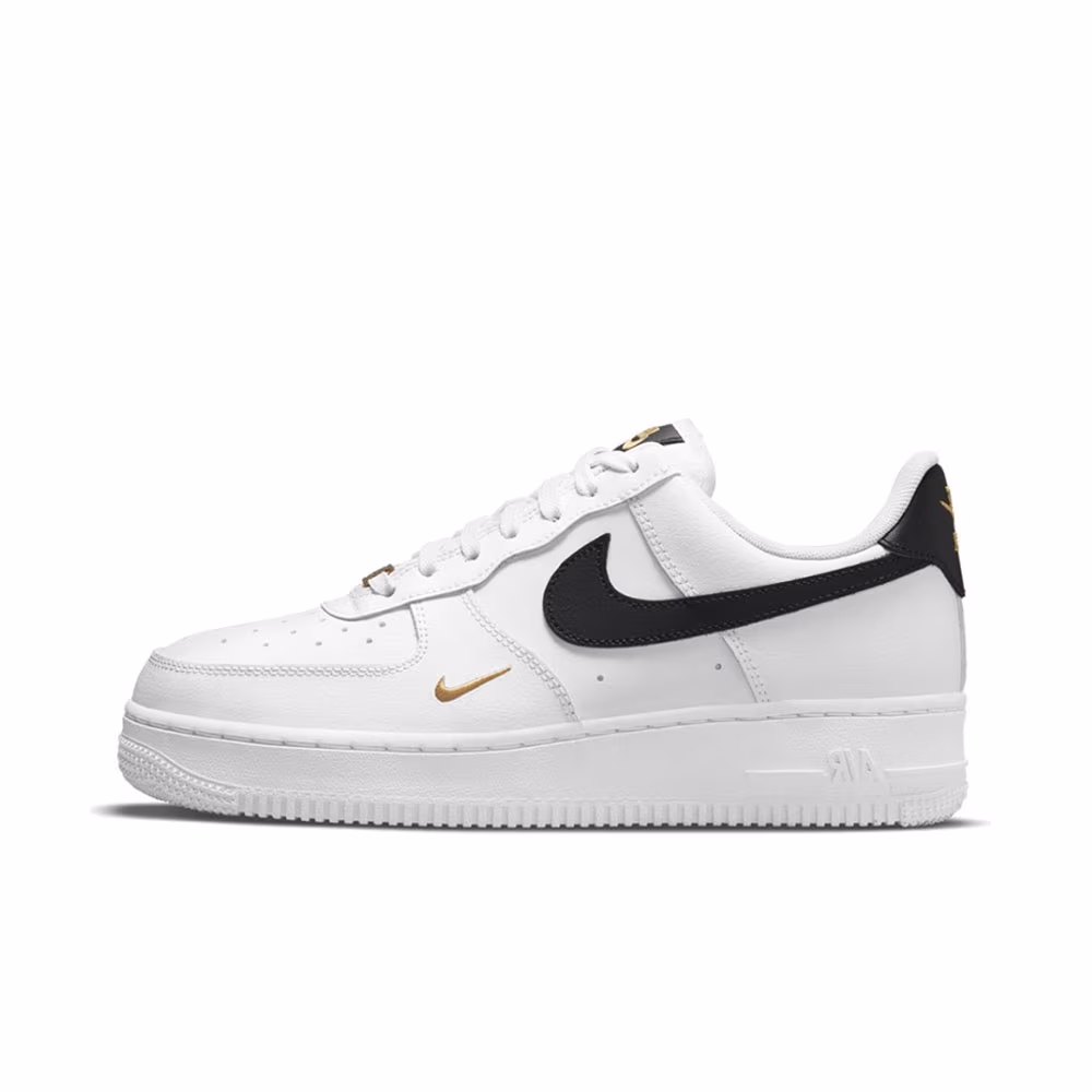 Кроссовки Nike WMNS AIR FORCE 1 07 ESS