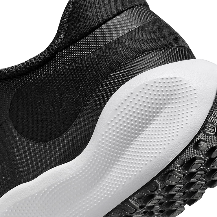 Кроссовки Nike REVOLUTION 7 (GS) / Мужской / 33.5 / Черный photo 5