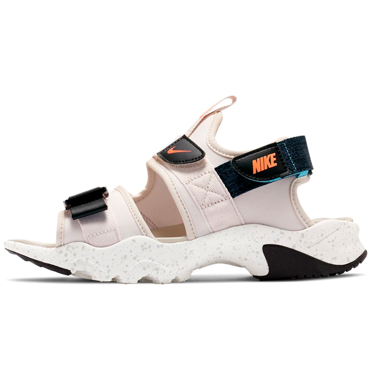 Сандалии Nike WMNS CANYON SANDAL photo Сандалии Nike WMNS CANYON SANDAL photo