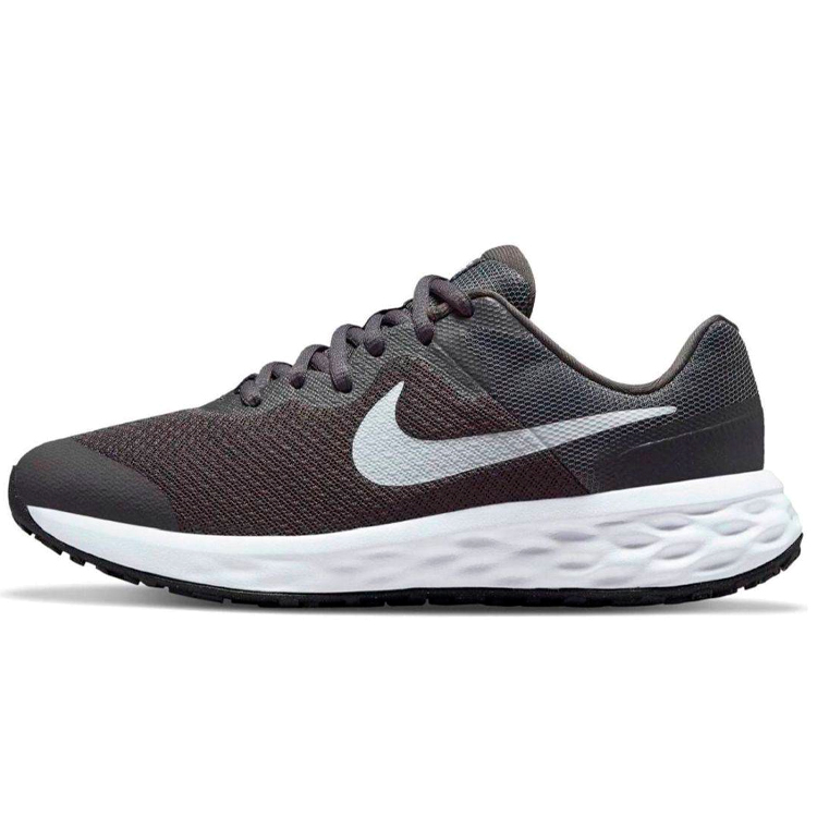 Кроссовки Nike REVOLUTION 6 NN (GS) photo Кроссовки Nike REVOLUTION 6 NN (GS) photo