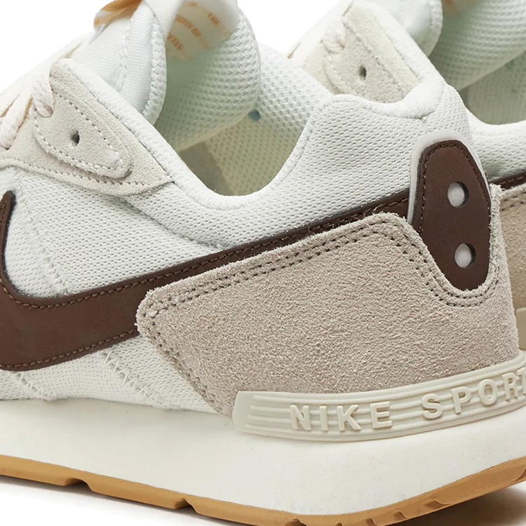 Кроссовки Nike VENTURE RUNNER / Женский / 40.5 / Серый photo 3