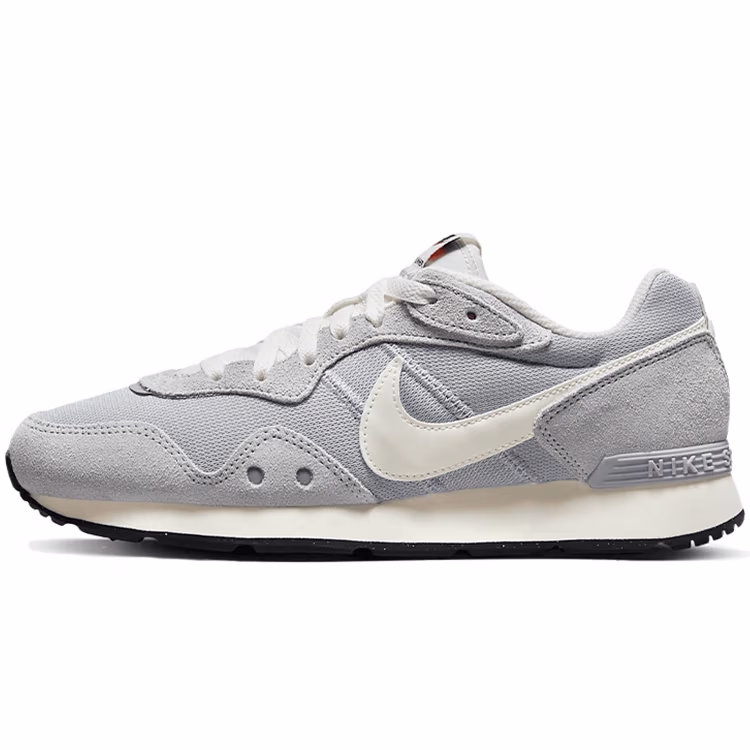 Кроссовки Nike WMNS VENTURE RUNNER