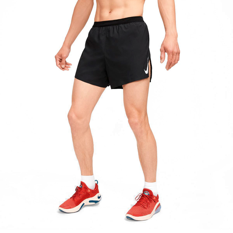 Sorti Nike M NK AROSWFT 4IN SHORT photo Sorti Nike M NK AROSWFT 4IN SHORT photo