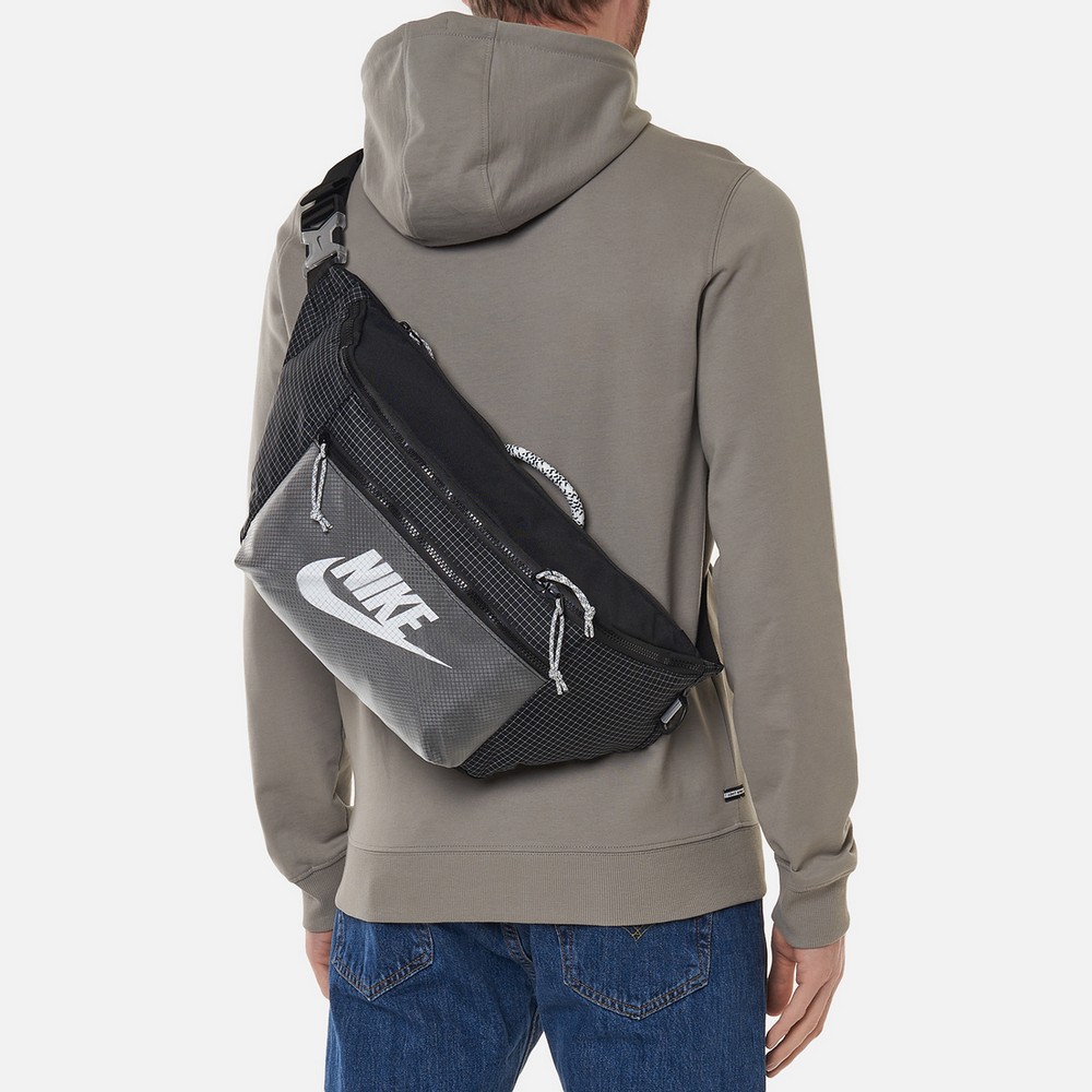 Geanta pe brau Nike NK TECH WAISTPACK -  TRL CV1411-010 Gri photo 2