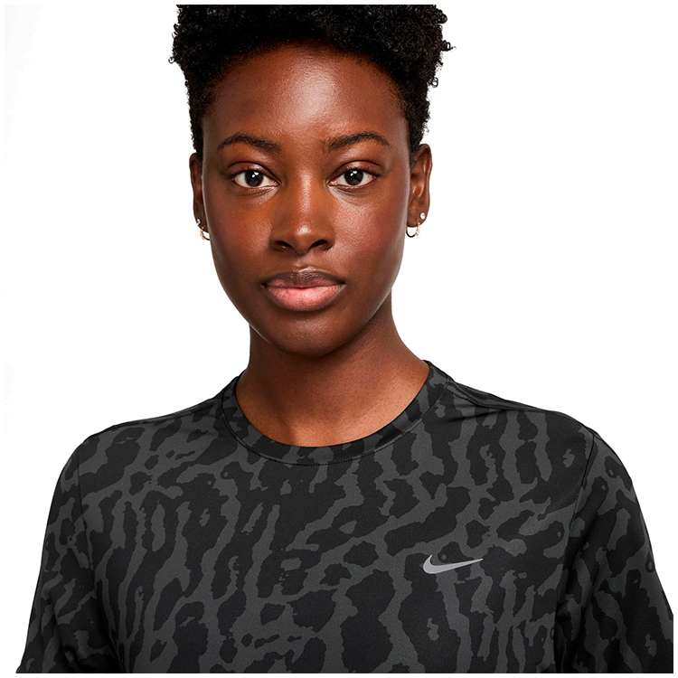 Tricou Nike W NK SWIFT NVLT DF SS TOP S Negru Femei photo 3