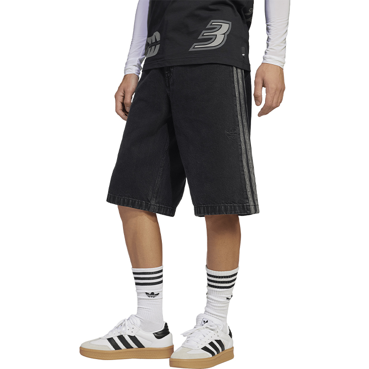 Sorti Adidas FIREBIRD SHORT photo Sorti Adidas FIREBIRD SHORT photo