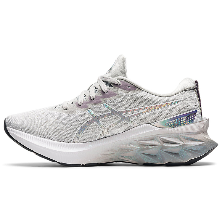Кроссовки Asics NOVABLAST 2 photo Кроссовки Asics NOVABLAST 2 photo