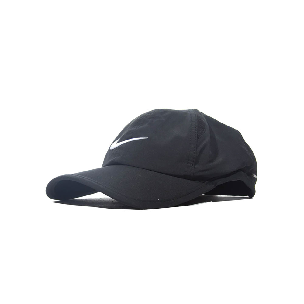 Chipiu Nike FEATHERLIGHT CAP photo 