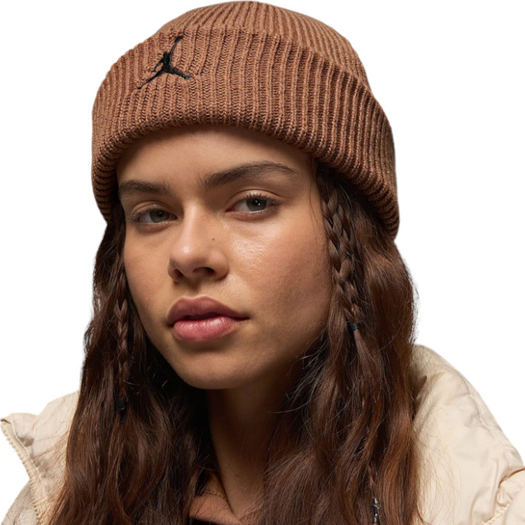 Caciula Nike U J TERRA BEANIE ESS photo Caciula Nike U J TERRA BEANIE ESS photo