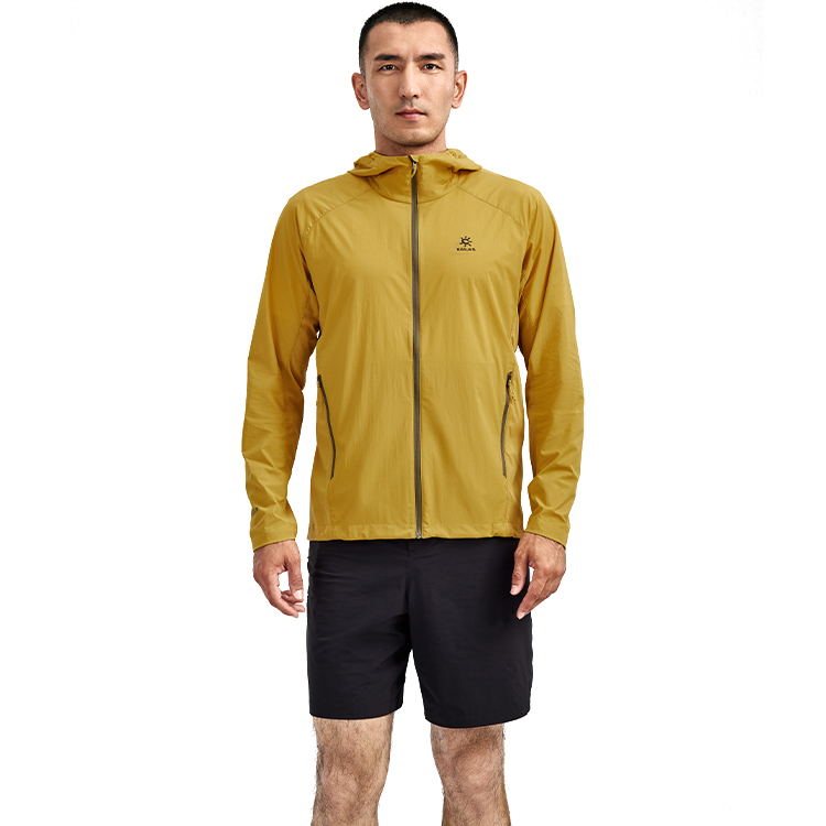 Jacheta Kailas Lightweight Windshell photo Jacheta Kailas Lightweight Windshell photo