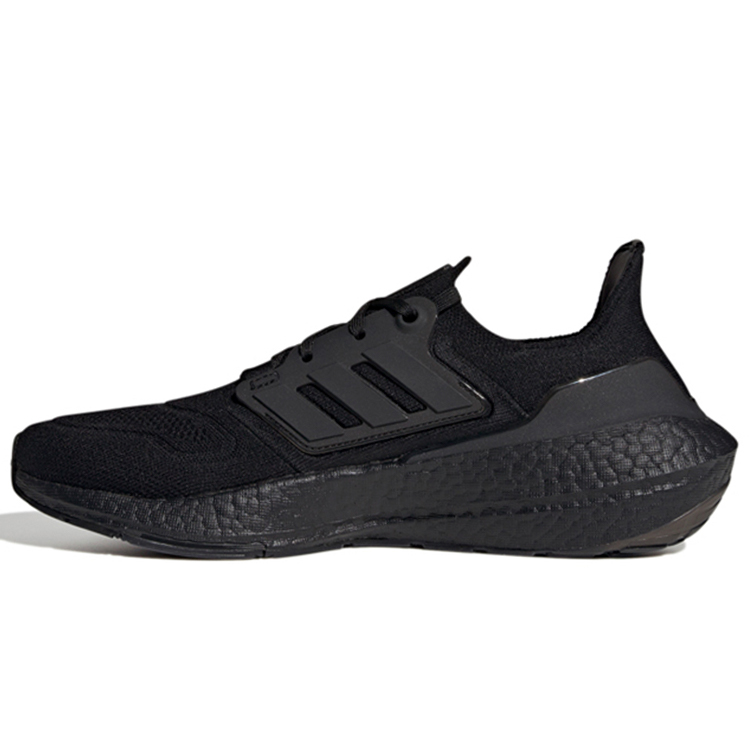 Кроссовки Adidas ULTRABOOST 22 photo Кроссовки Adidas ULTRABOOST 22 photo