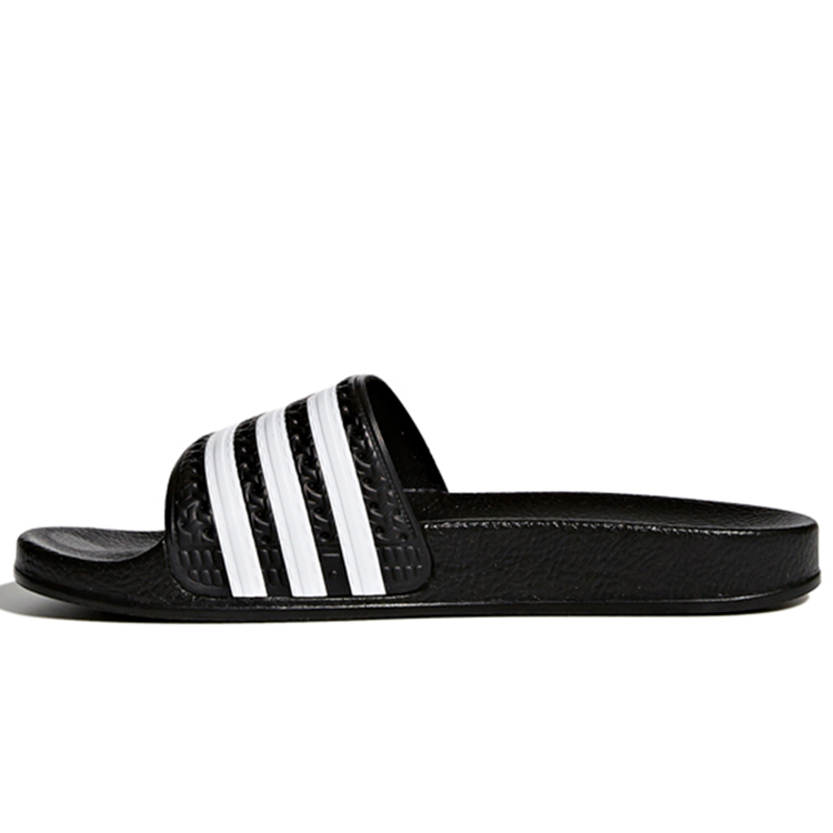 Slapi Adidas ADILETTE J photo Slapi Adidas ADILETTE J photo