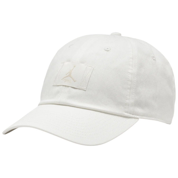 Chipiu Nike J CLUB CAP US CB FLT PATCH photo Chipiu Nike J CLUB CAP US CB FLT PATCH photo