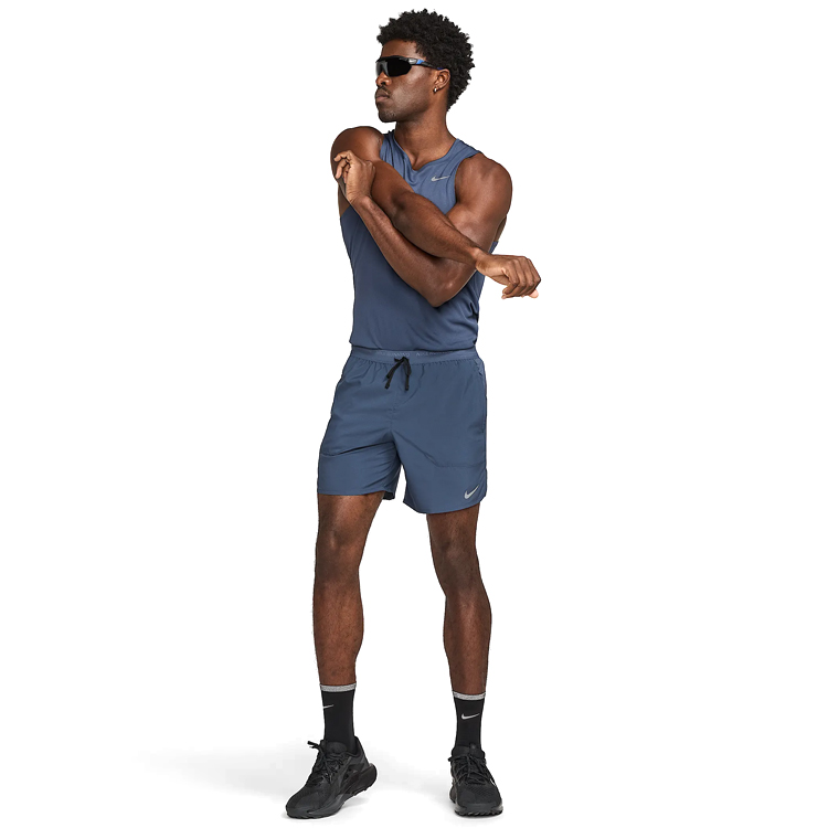 Sorti de bărbați Nike M NK DF STRIDE SHRT 7IN BF L Albastru photo 2