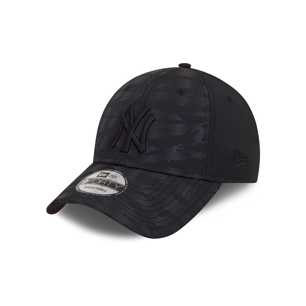 Chipiu New Era Reflective Pack 940 NYY photo Chipiu New Era Reflective Pack 940 NYY photo