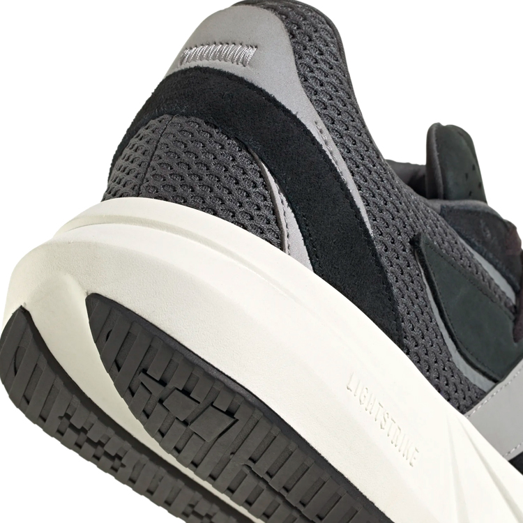Кроссовки Adidas LIGHTBLAZE / Мужской / 40.5 / Черный photo 5
