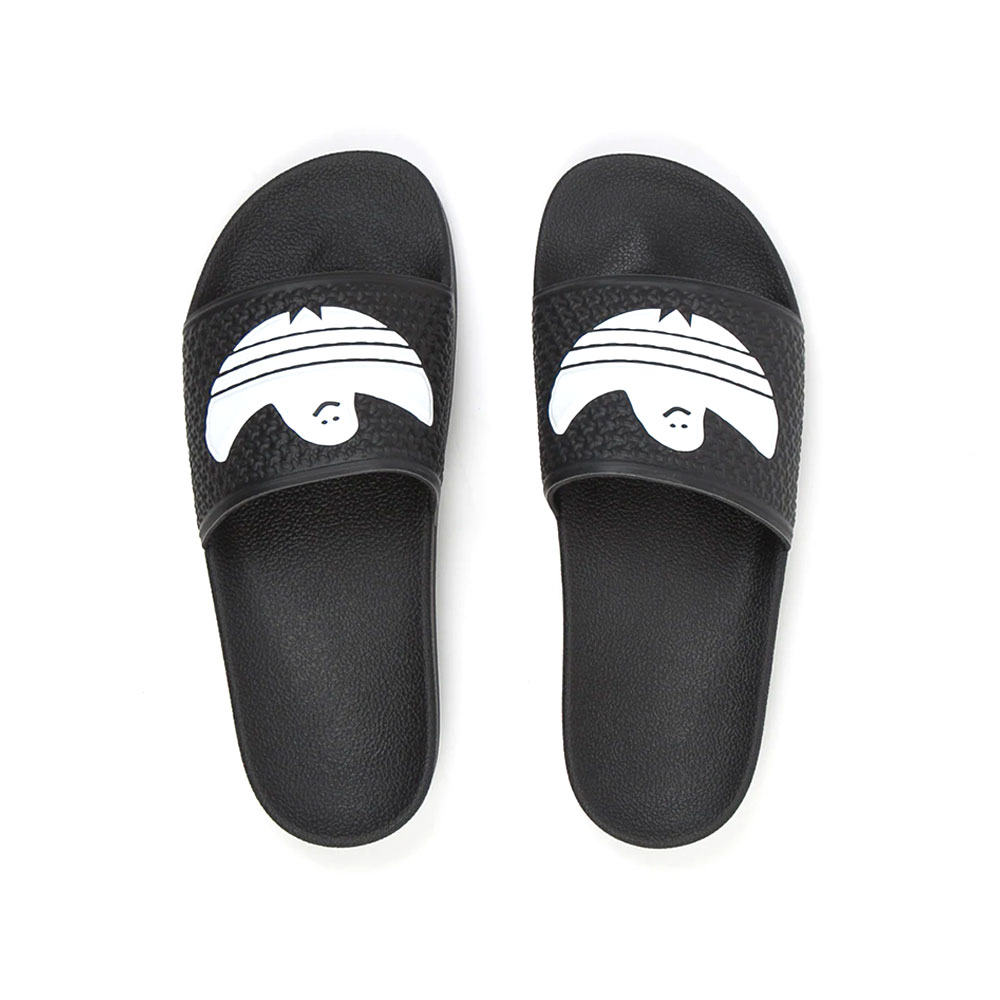 Slapi Adidas SHMOOFOIL SLIDE photo Slapi Adidas SHMOOFOIL SLIDE photo