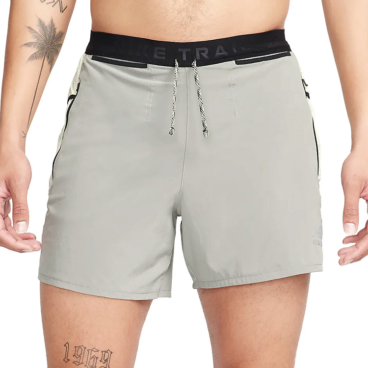 Sorti Nike M NK DF SECONDSUNRISE 5BF SHRT photo Sorti Nike M NK DF SECONDSUNRISE 5BF SHRT photo