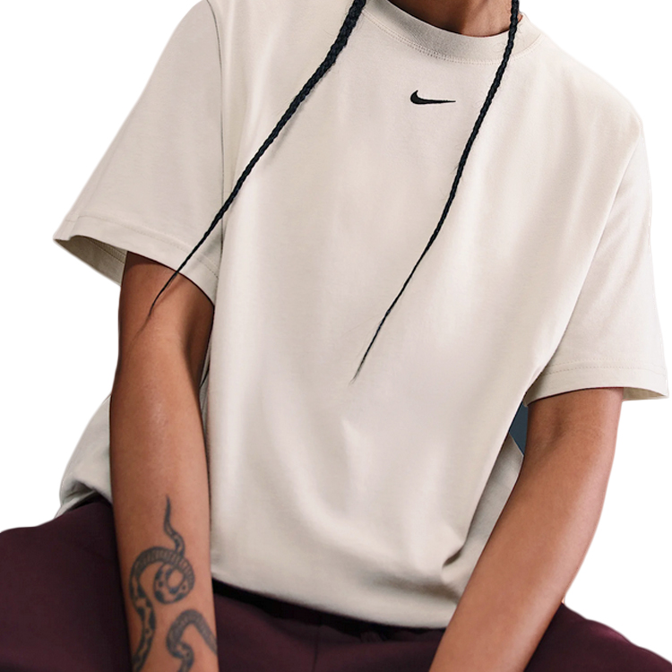 Tricou Nike W NSW TEE ESSNTL LBR S Maro Femei photo 4