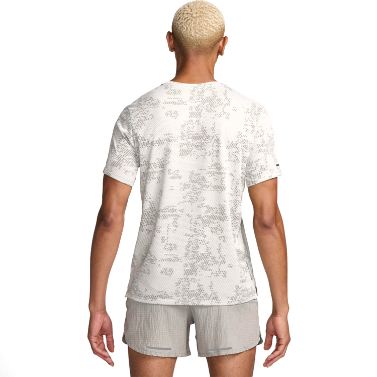 Tricou bărbătesc Nike M NK DFADV RUN DIV SS TOP L Alb-gri photo 3