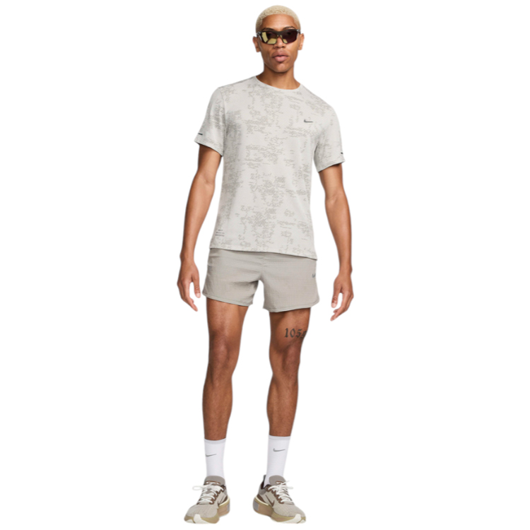 Tricou bărbătesc Nike M NK DFADV RUN DIV SS TOP L Alb-gri photo 4