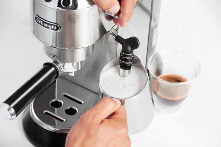 Cafetiera espresso Delonghi EC 685.M photo 4