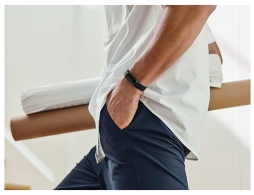 Фитнес-браслет Fitbit Luxe (FB422BKBK) thumbnav 3