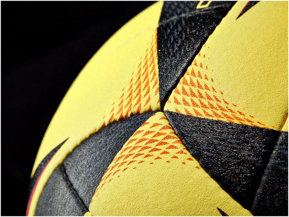 Minge voley Wilson WTH00020XB / Marimea 5 / Galben photo 2